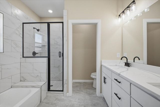 2222 Water Crest Lane, Glenn Heights, TX 75154