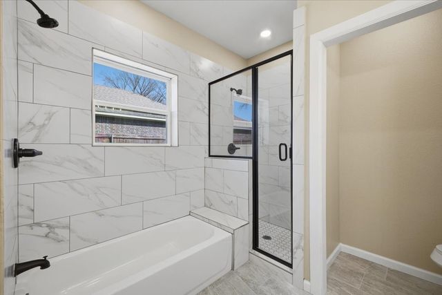 2222 Water Crest Lane, Glenn Heights, TX 75154