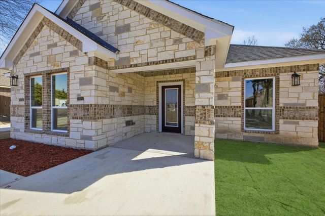 2222 Water Crest Lane, Glenn Heights, TX 75154