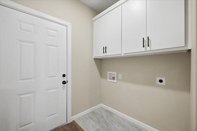 2222 Water Crest Lane, Glenn Heights, TX 75154