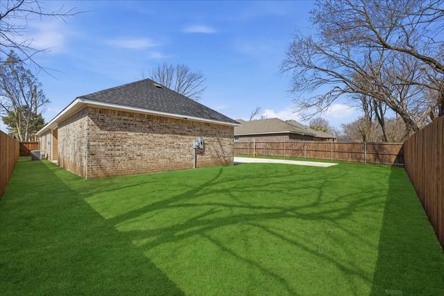 2222 Water Crest Lane, Glenn Heights, TX 75154