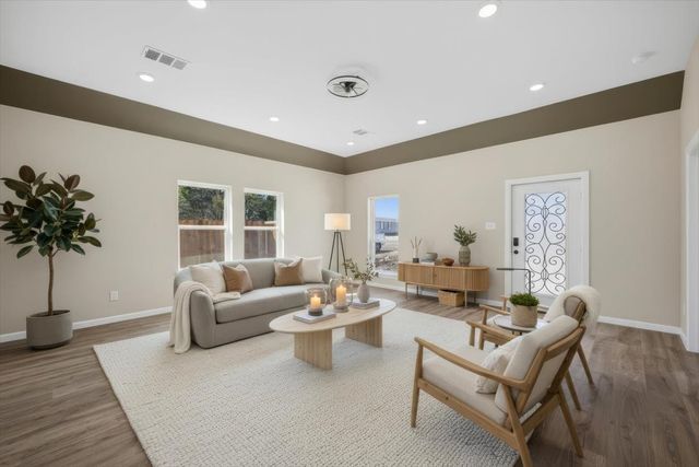 2222 Water Crest Lane, Glenn Heights, TX 75154