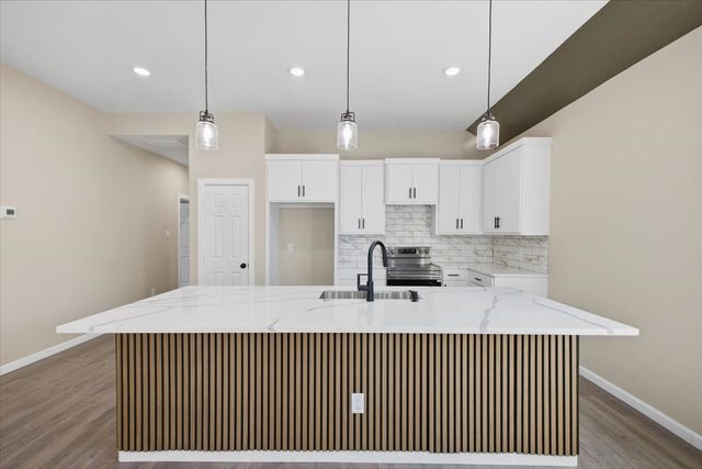 2222 Water Crest Lane, Glenn Heights, TX 75154