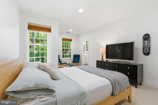 959 GARRETT MILL RD, Newtown Square, PA 19073