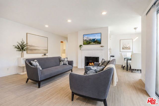 404 San Vicente Boulevard 204, Santa Monica, CA 90402
