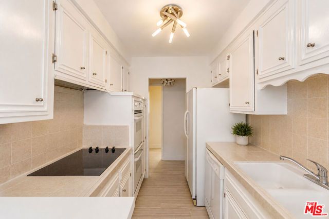404 San Vicente Boulevard 204, Santa Monica, CA 90402