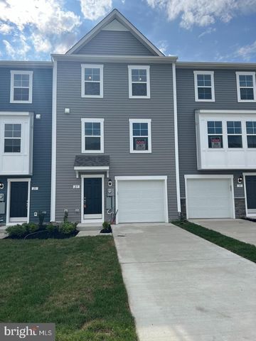 124 TUXFORD RD, Falling Waters, WV 25419