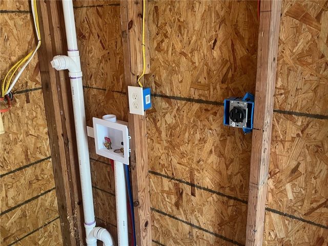 512 W Avenue F, Robstown, TX 78380