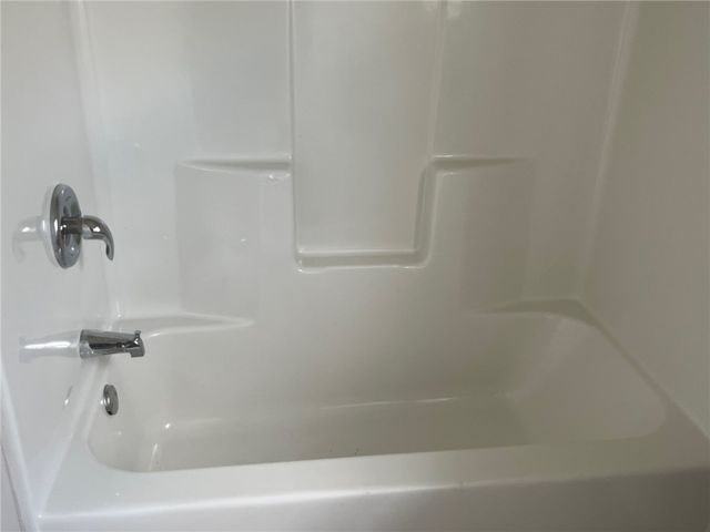 512 W Avenue F, Robstown, TX 78380