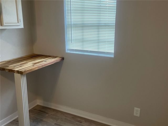 512 W Avenue F, Robstown, TX 78380