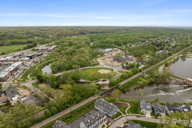 657 Greenslate Drive SE, Ada, MI 49301