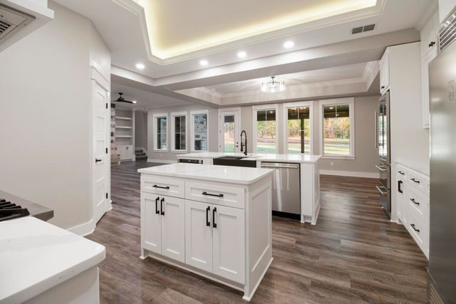 800 Stone Chimney Rd, Bullard, TX 75757