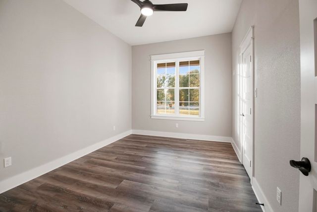 800 Stone Chimney Rd, Bullard, TX 75757