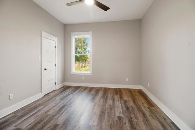 800 Stone Chimney Rd, Bullard, TX 75757