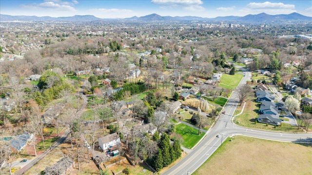 2241 Brambleton AVE, Roanoke, VA 24015