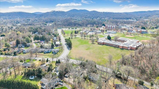 2241 Brambleton AVE, Roanoke, VA 24015