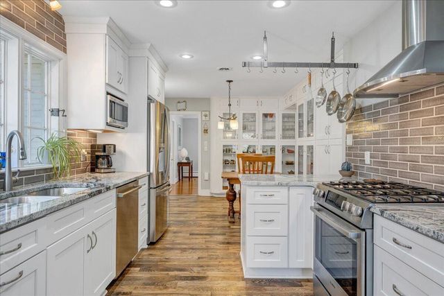 2241 Brambleton AVE, Roanoke, VA 24015