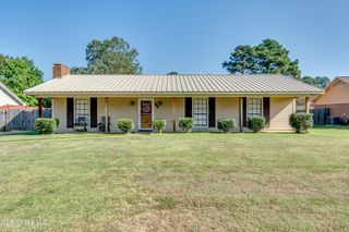 2720 N Sycamore Cove, Pearl, MS 39208