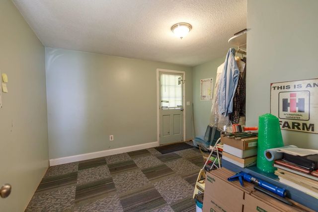 12 Wilder Street, Peterborough, NH 03458