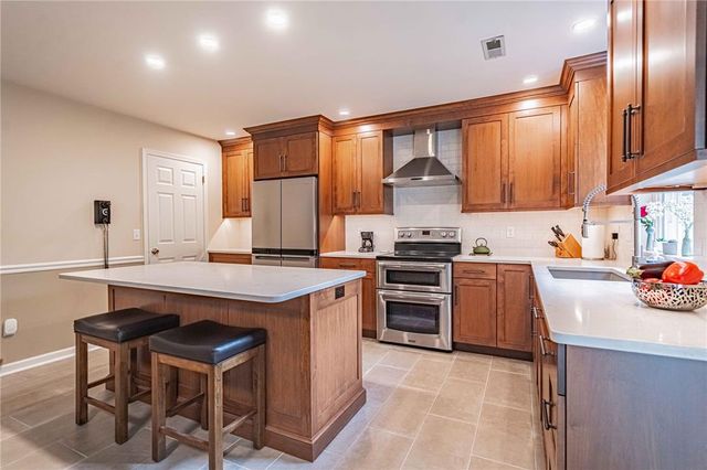 2760 Red Oak Circle C5, Bethlehem City, PA 18017