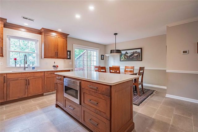 2760 Red Oak Circle C5, Bethlehem City, PA 18017