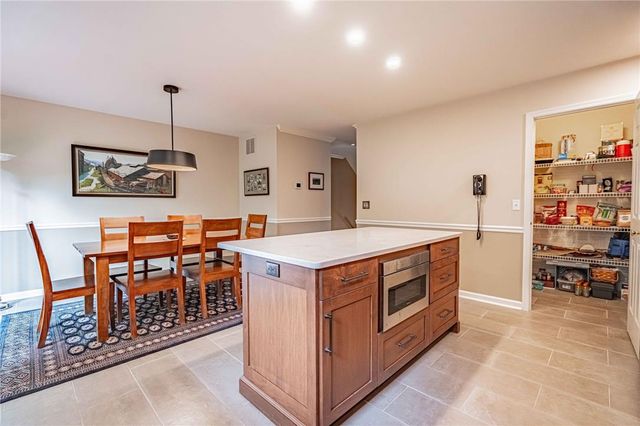 2760 Red Oak Circle C5, Bethlehem City, PA 18017