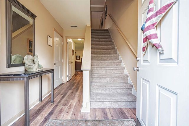 2760 Red Oak Circle C5, Bethlehem City, PA 18017