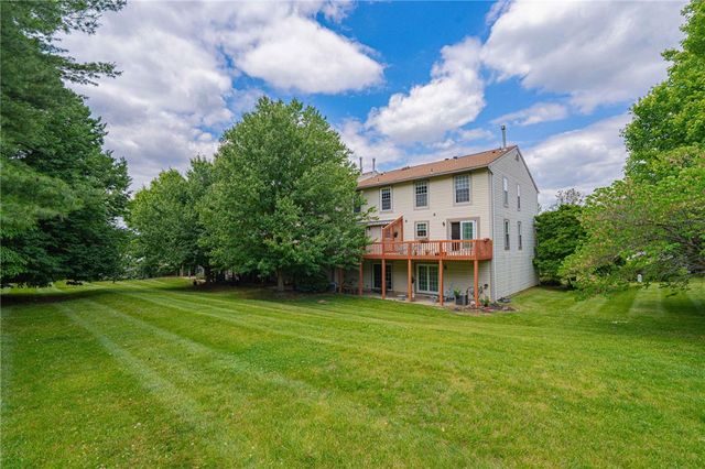 2760 Red Oak Circle C5, Bethlehem City, PA 18017