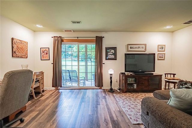 2760 Red Oak Circle C5, Bethlehem City, PA 18017