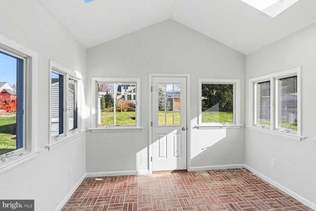 233 CARDINAL RD, Lititz, PA 17543