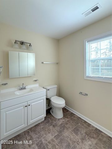 4876 Loop Road, Scranton, NC 27875