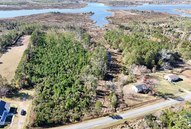 4876 Loop Road, Scranton, NC 27875