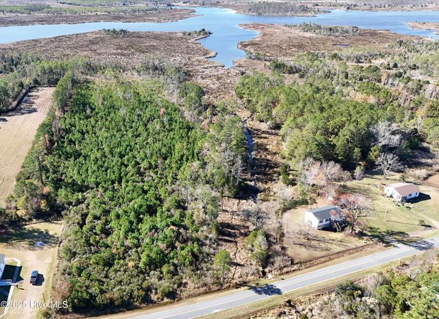 4876 Loop Road, Scranton, NC 27875