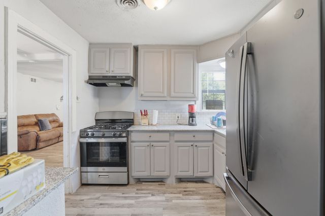 4014 Kostner, Dallas, TX 75216