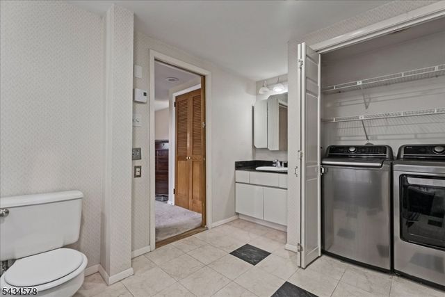 17 Albanese Rd, Haledon Boro, NJ 07508