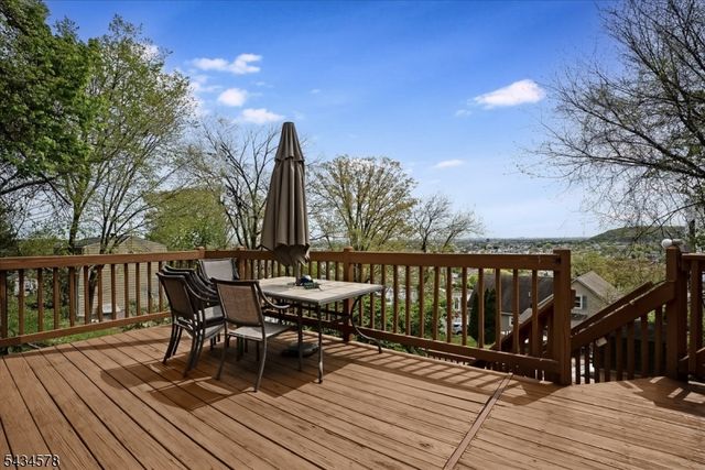 17 Albanese Rd, Haledon Boro, NJ 07508