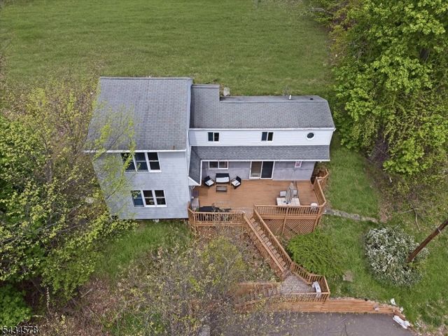 17 Albanese Rd, Haledon Boro, NJ 07508