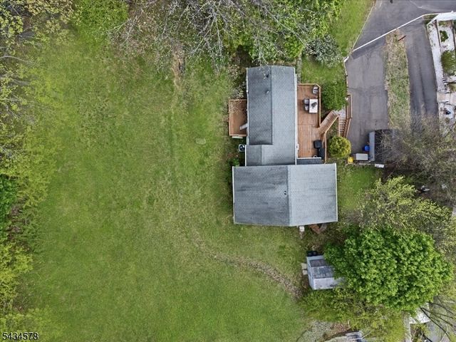 17 Albanese Rd, Haledon Boro, NJ 07508