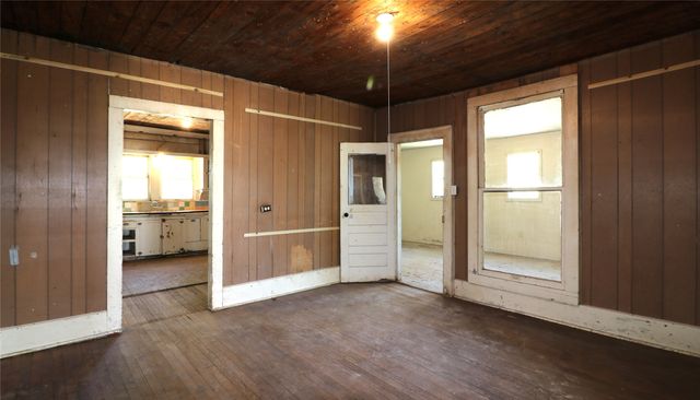 219 E Jordan Street, Grand Saline, TX 75140