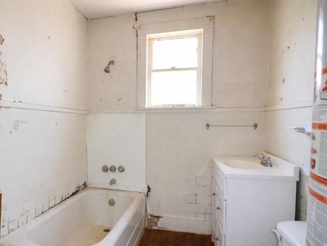 219 E Jordan Street, Grand Saline, TX 75140