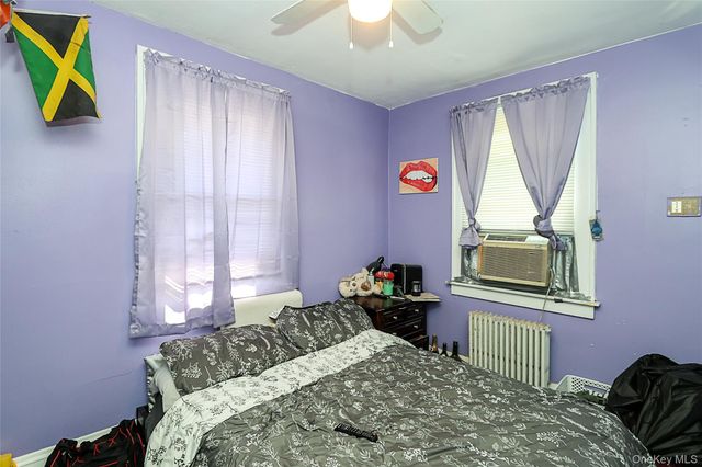 110 E Roosevelt Avenue, Roosevelt, NY 11575