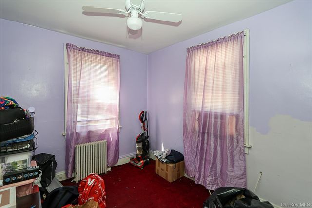 110 E Roosevelt Avenue, Roosevelt, NY 11575