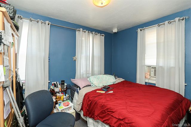 110 E Roosevelt Avenue, Roosevelt, NY 11575