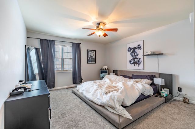 990 W 87th Avenue, Merrillville, IN 46410