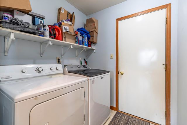 990 W 87th Avenue, Merrillville, IN 46410