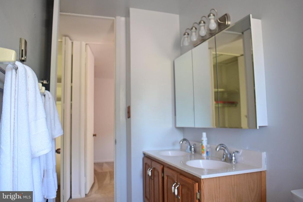 Image 12 of property listing at 531 ECKHART DR, Joppa, MD 21085