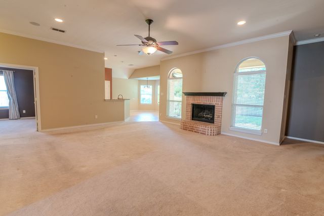6014 Brenhaven Road, Arlington, TX 76017