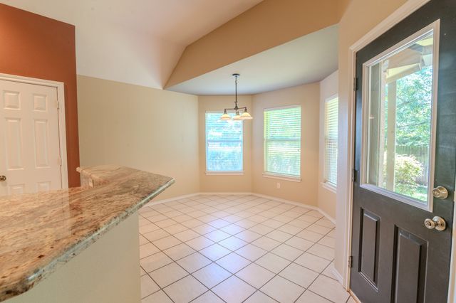 6014 Brenhaven Road, Arlington, TX 76017