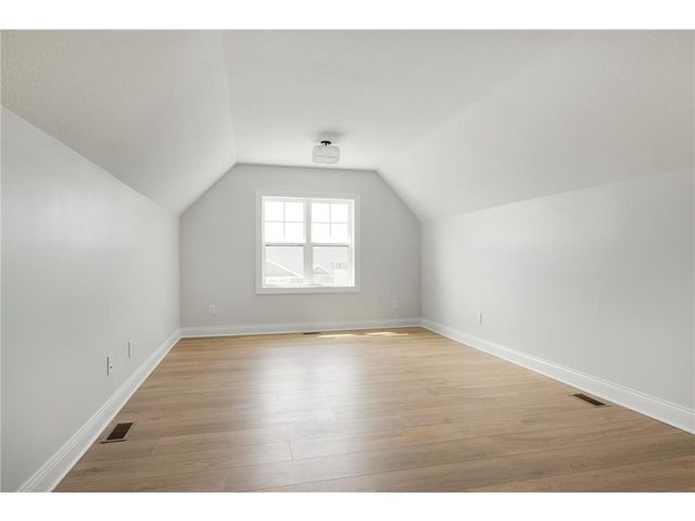 610 Field Point Street, Roberts, WI 54023