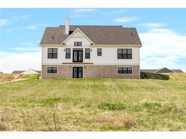 610 Field Point Street, Roberts, WI 54023